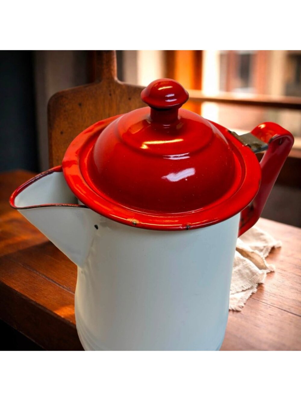 Vintage Red & White Enamelware Coffee Pot With Lid – Rustic Farmhouse Décor Piec - Picture 3 of 8